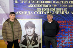 Ахмед Атавов со своим сыном Байсангуром